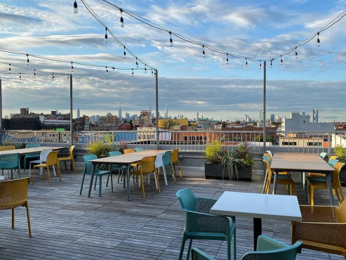 Бар LLoHi, Бруклин, г. Нью-Йорк, США