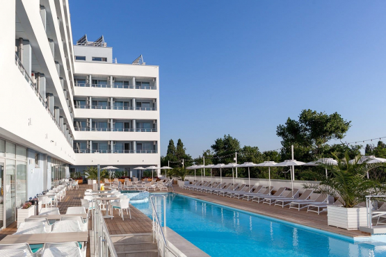 Moncastro Beach Hotel, Затока