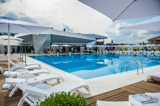 Загородный клуб 