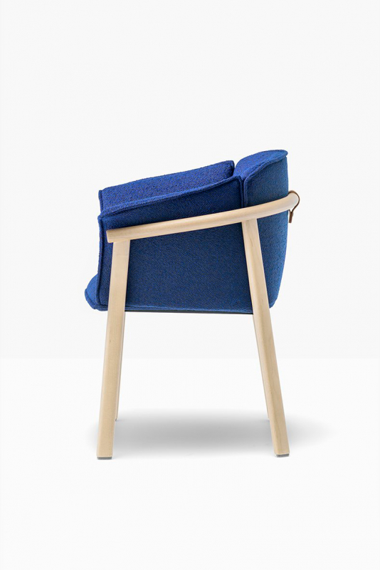 Кресло деревянное с подушкой Lamorisse Wood