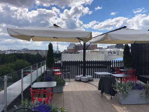 Зона отдыха на крыше бизнес-центра, Москва