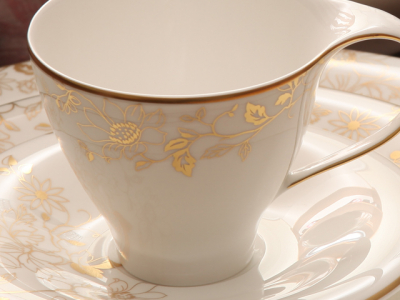 Столовый сервиз Royal Bone China Golden Holy фарфор белый Фото 2