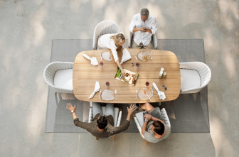 Лаунж-кресло деревянное с обивкой и подушкой-thumbs-Фото4