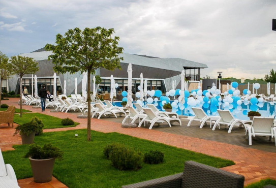 Загородный клуб 