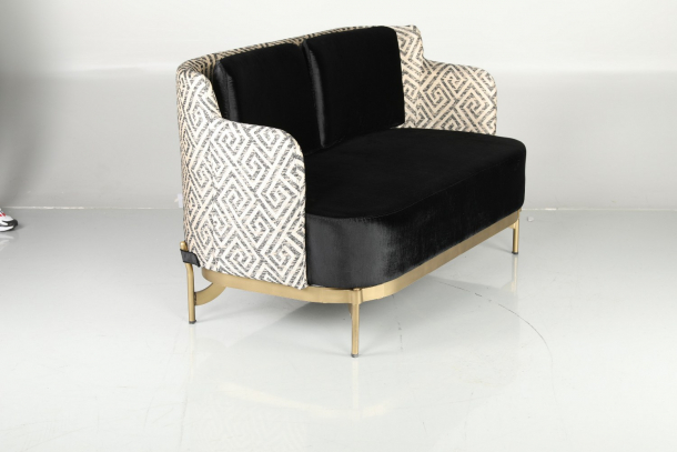 Диван двухместный с подушками Minotti