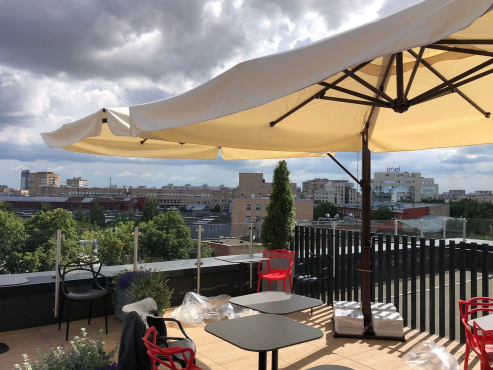 Зона отдыха на крыше бизнес-центра, Москва