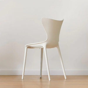 Стул пластиковый детский Vondom Love Mini Basic полипропилен, стекловолокно белый Фото 6