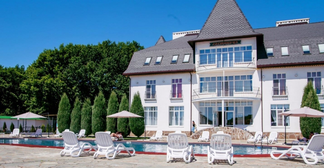 Загородный клуб 