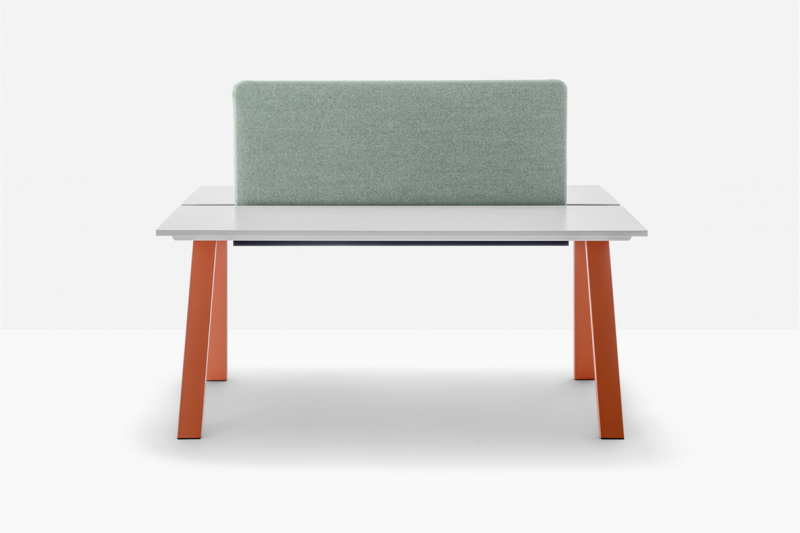 Стол ламинированный с перегородкой Arki-Table Desk