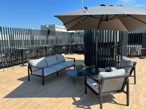 Зона отдыха на крыше бизнес-центра, Москва