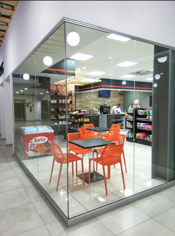 Стол пластиковый Ice, черный, 600х600х730 мм