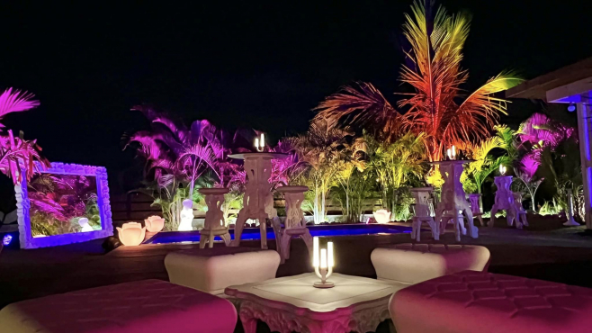 Noon+ Reunion Island, Реюньон, Франция