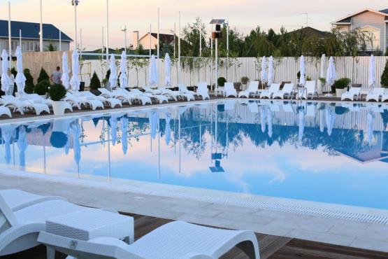 Загородный клуб 