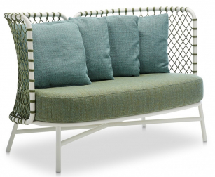 Диван плетеный с подушками-thumbs-Фото1