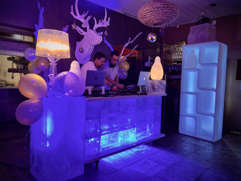 Noon+ Reunion Island, Реюньон, Франция