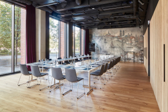 Стул на полозьях с обивкой-thumbs-Фото4