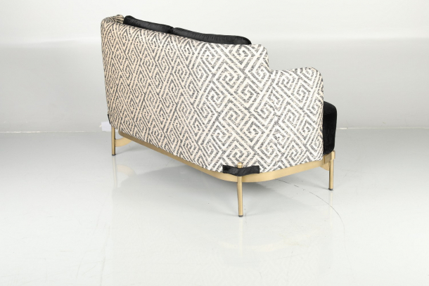Диван двухместный с подушками Minotti
