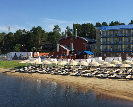 Пляж и база отдыха 