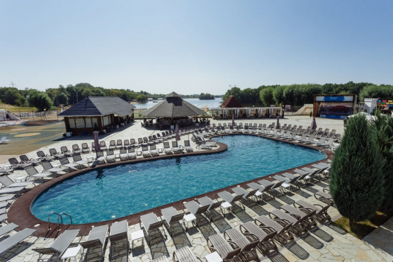 Загородный клуб 