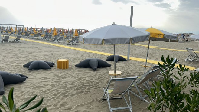 Giallo Mare, Виареджо, Италия