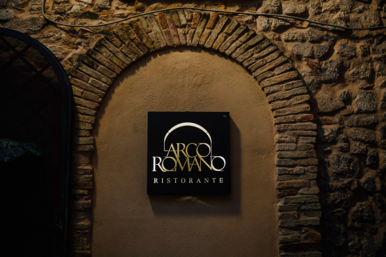 Arco Romano Restaurant, Террачина, Италия