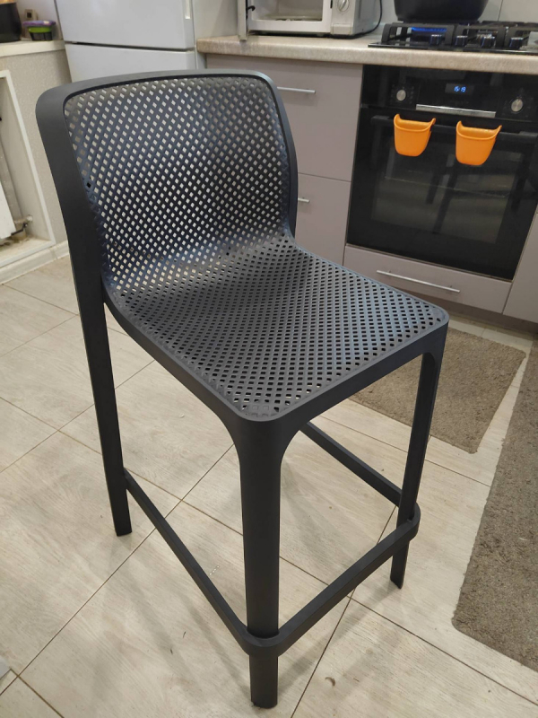 Стул пластиковый барный Net Stool