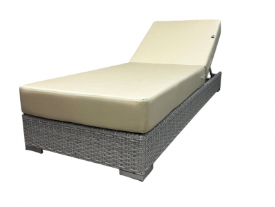 Шезлонг-лежак плетеный с матрасом ReeHouse Mantera оцинкованная сталь, искусственный ротанг, акрил белый люкс, светло-бежевый Фото 8