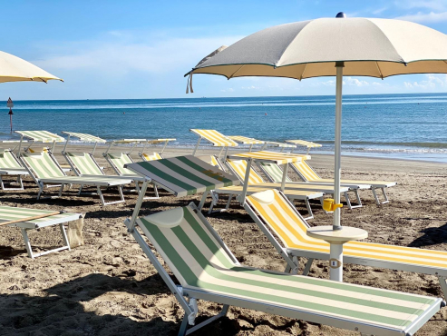 Пляж Bagni Tonino 23, Риччоне, Италия