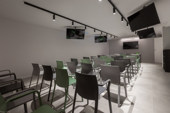 Tiziano e Co, Италия