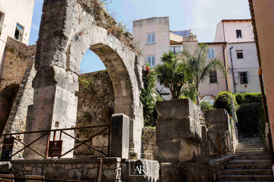 Arco Romano Restaurant, Террачина, Италия