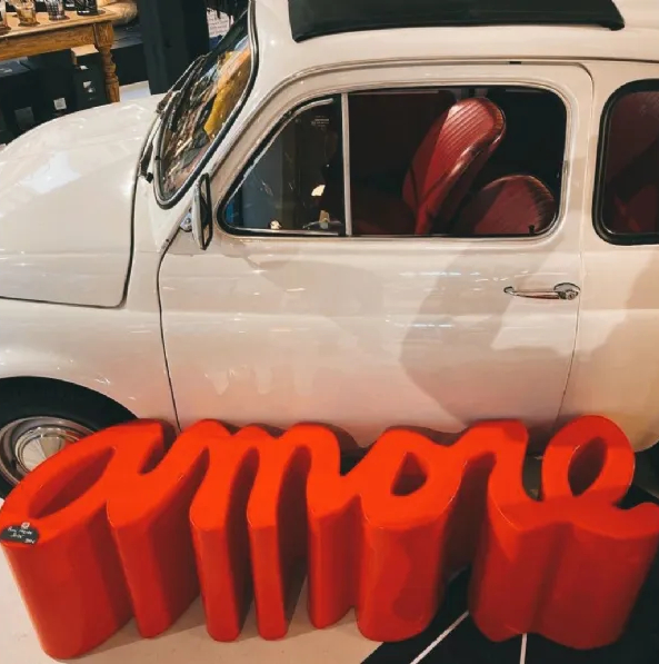 Скамья пластиковая дизайнерская Amore Standard