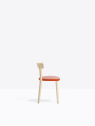 Стул деревянный с мягкой обивкой PEDRALI Folk алюминий, ясень, ткань красный, беленый ясень, розовый Фото 4