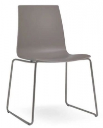 Стул пластиковый на полозьях-thumbs-Фото1