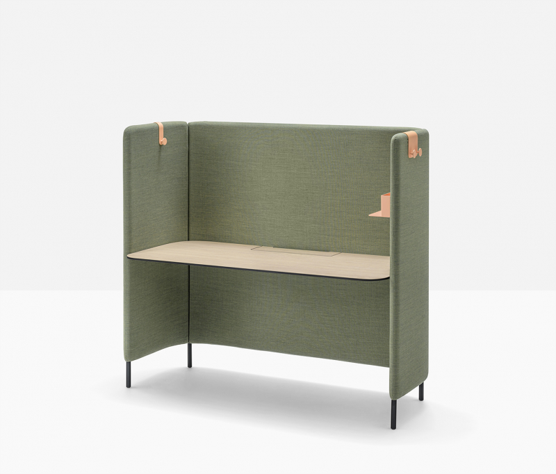 Стол с перегородкой Buddy Hub Desk CCO
