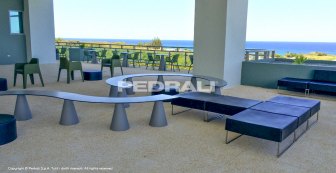 Скамейка полукруглая пластиковая Ikon Bench