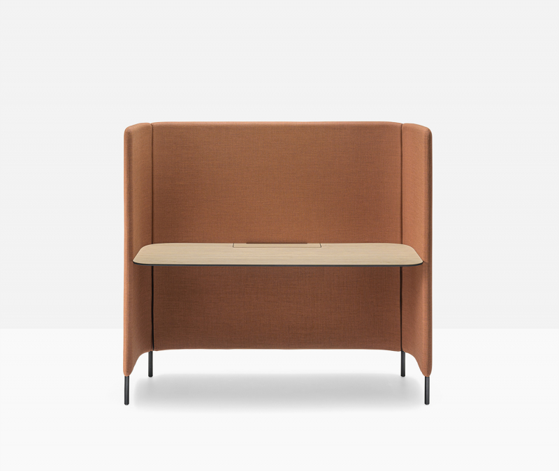 Стол с перегородкой Buddy Hub Desk CCO