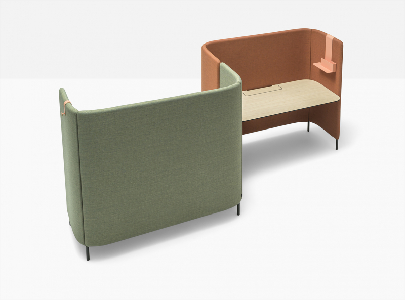 Стол с перегородкой Buddy Hub Desk CCO