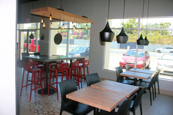 Embrujados Pizzeria, Пуэрто-Рико