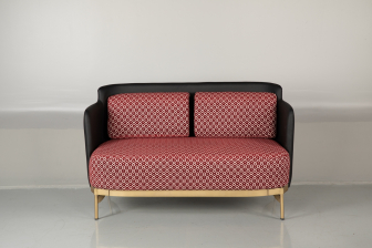 Диван двухместный с подушками Minotti