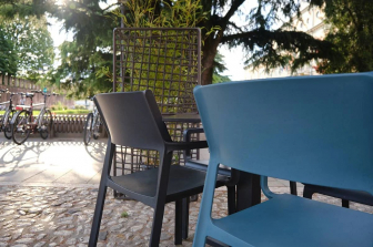 Кресло пластиковое Trill Armchair, антрацит