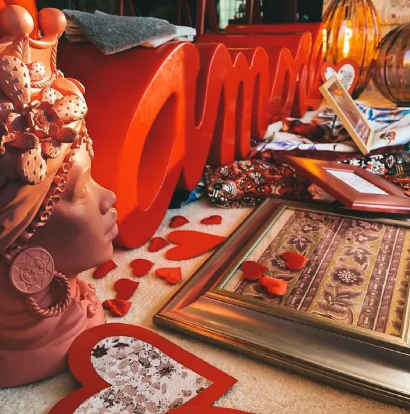 Скамья пластиковая дизайнерская Amore Standard