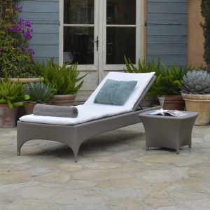 Столик плетеный кофейный JANUS et Cie Amari алюминий, искусственный ротанг палладиевый саржевый Фото 5