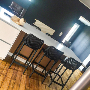 Комплект пластиковых полубарных стульев Siesta Contract Air Bar 65 Set 4 стеклопластик черный Фото 11