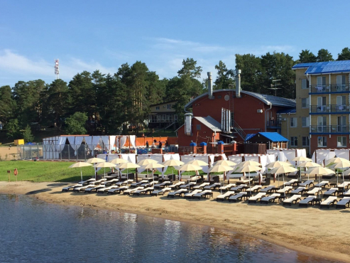 Пляж и база отдыха 