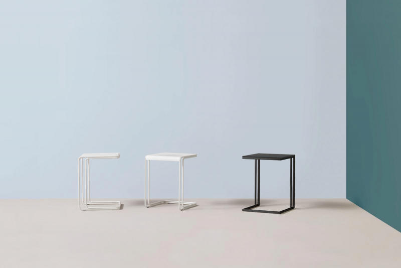 Столик журнальный Side table