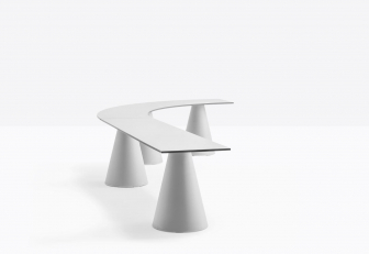 Скамейка полукруглая пластиковая Ikon Bench