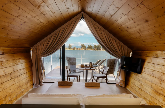 Nabi Resort & Glamping, Кастель-Вольтурно, Италия