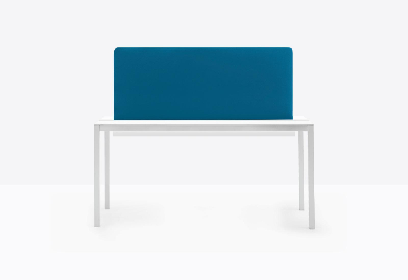 Стол со звукопоглощающей панелью Kuadro Desk