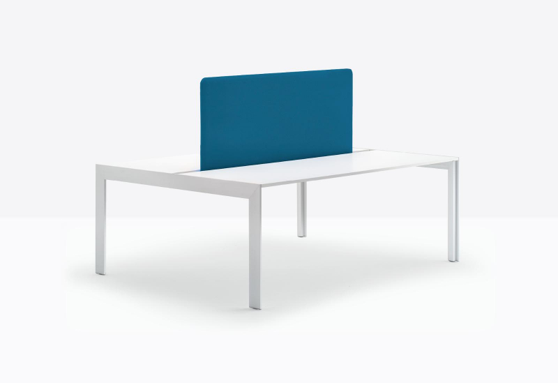 Стол со звукопоглощающей панелью Matrix Desk