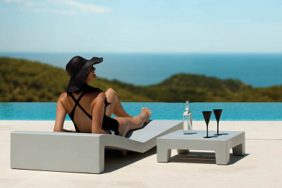 Лежак пластиковый Vondom Jut Basic полиэтилен Фото 5